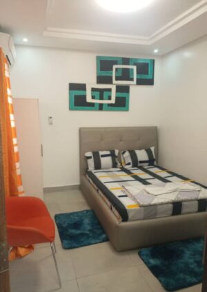 Chambre Meuble à Zone B